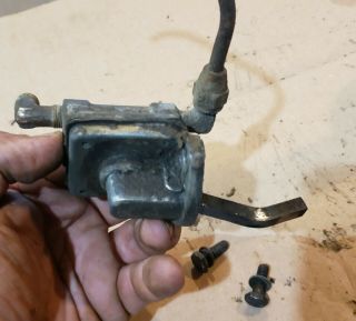 Vintage Wisconsin THD 2 Cylinder Engine Fuel Pump With Mounting Bolts 2