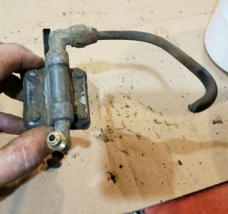 Vintage Wisconsin THD 2 Cylinder Engine Fuel Pump With Mounting Bolts 3