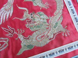 VINTAGE CHINESE SILK EMBROIDERY EMBROIDERED PANEL BADGE GOLD THREAD DRAGON 3