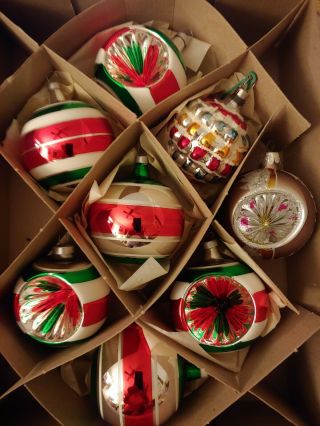 Vintage Box Of (8) Christmas Ornaments