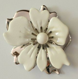 Vintage Sarah Coventry White Enamel Flower Brooch Pin Floral Silver Tone