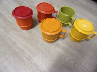 5 Vintage Tupperware Mugs/cups With Covers/ Coasters