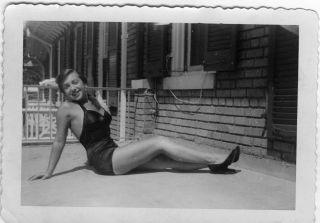 VINTAGE PHOTO: Pin - Up Girl Woman Swimsuit High Heels Gams 40 ' s 40s RAB 2