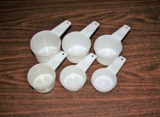 Tupperware Vintage 6 Piece Measuring Cup Set