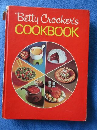 Vintage Betty Crocker Cookbook Red Pie Cover 1969 First Printing