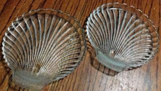Vintage Set Of 2 Scallop Shell Shaped Clear Glass Plates 7 "