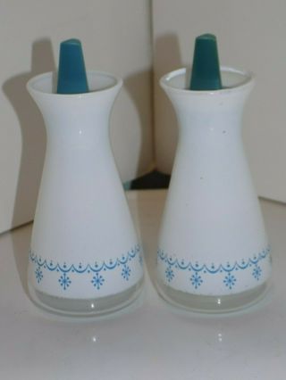 Vintage Pyrex Blue & White Snowflake Garland Glass Salt & Pepper Shakers