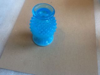 Vintage Fenton 3.  5” Blue Opalescent Hobnail Mini Bud Vase,  No.  BO 3855 3