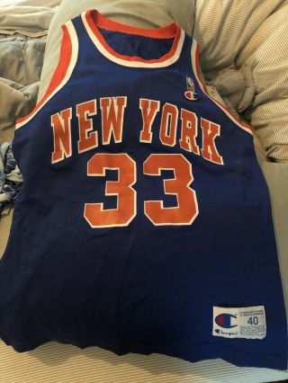 Patrick Ewing York Knicks Jersey (size 40) Champion Vintage