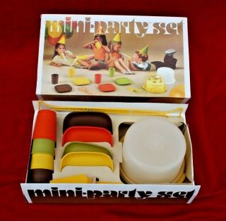 Vintage 1980 Tupperware Mini 10 - Pc Party Set Complete Made In Usa