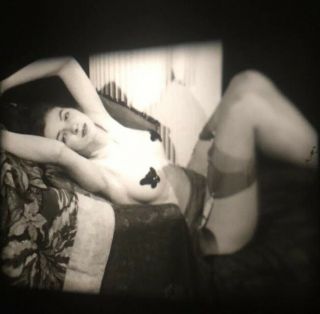 Vtg 1950’s Hollywood Honeys 284 Risqué Girlie Pinup Stripper 16mm B&w Stag Film