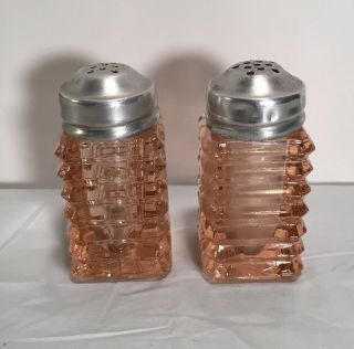 Vintage Depression Glass Pink Manhattan Shakers Salt And Pepper Anchor Hocking