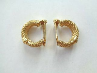 Vintage Burberrys of London Gold Mesh Clip Hoop Earrings 3