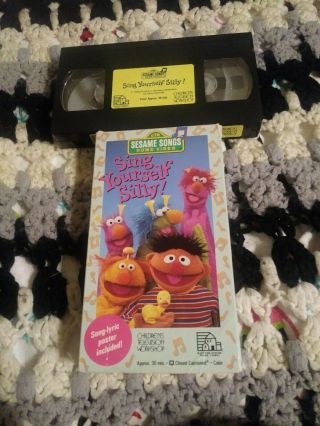 Vintage Sesame Street Home Video - Sing Yourself Silly (vhs,  1990)