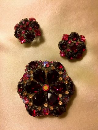 Vintage Red/pink/clear Rhinestone Brooch And Clip Earrings Set