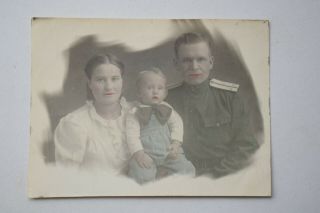 1944 WW2 man soldier w/ family altered hand tinted colored Russian vintage photo 2