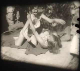 Vtg 50’s Blonde Vs Brunette Risqué Girl Catfight Girlie Pinup 16mm B&W Stag Film 7