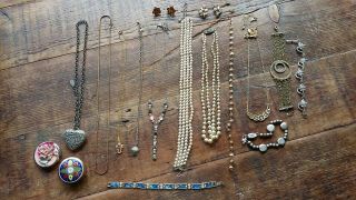 Vintage And Modern Jewellery Joblot