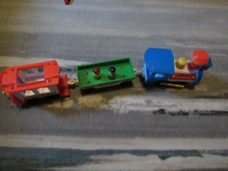 Vintage Fisher Price Little People Express Freight Train 2581 1986 Plus 2 People