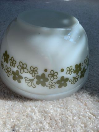 Vintage Pyrex 402 Spring Blossom Crazy Daisy Mixing Bowl Green White 1.  5 Quart