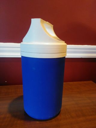 Vintage Igloo Playmate 1/2 Gallon Water Jug Cooler Blue White 4