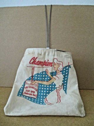 Champion Stay Open Clothes Pin Hanging Bag Line Holder,  38 Wood Clothespins Vtg