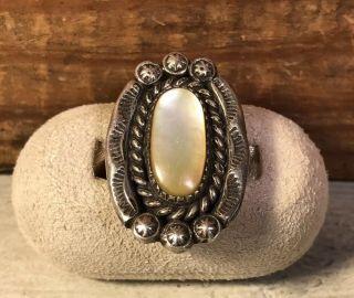 Vintage Sterling Silver Navajo Native American Mother Of Pearl Ring