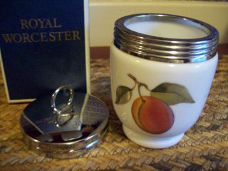 Egg Coddler Royal Worcester Porcelain England Peach And Grapes VTG Engraved 1969 4