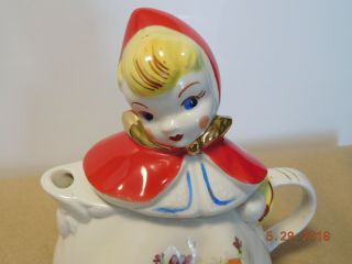 Vintage Hull Pottery Little Red Riding Hood Teapot w Lid 8” Tall 2