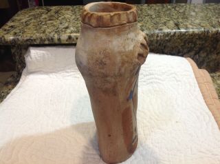 VINTAGE OLD NATIVE AMERICAN INDIAN STYLE HAND CRAFTED POTTERY SIGNED VASE. 3