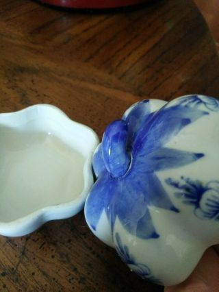 Vintage Cobalt Blue and White Porcelain Pumpkin Shaped Trinket Box 3