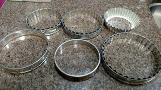 6 Vintage Metal Pastry Pie Crust Cutters - Scalloped Edges & Plain Circle