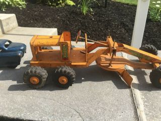 VINTAGE 1960s MARX LUMAR POWER GRADER PRESSED STEEL W/ TRUCK AND TRACTOR 2