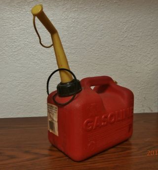 Vintage Chilton 1 Gal.  6 Oz.  Vented Gas Can/with Screened Pour Spout No.  P10