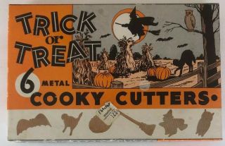 Vintage Halloween Trick Or Treat Cooky Cookie Cutters Metal Set Of 5 Boxed