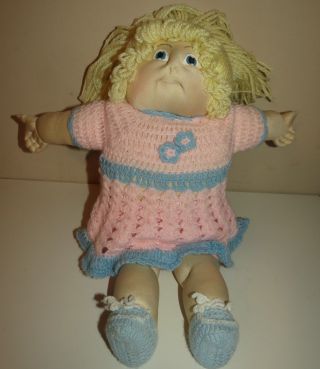 Vtg 1982 Soft Sculpture Blond 17 " Cabbage Patch Doll Crochet Dress Shoe