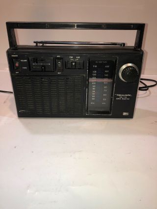 Vintage Realistic Am/fm Ac/battery Portable Radio 12 - 665 Household Radio Shack