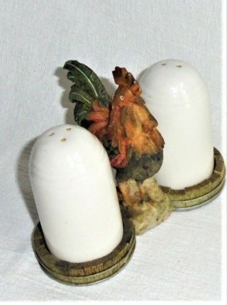 Vintage Rooster Salt & Pepper Shaker Set Ceramic Figurine Kitchen Decor