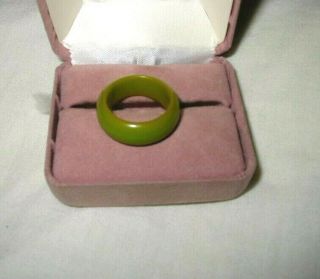 Vintage Bakelite Green Ring Size 7