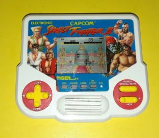Vintage Street Fighter Ii Capcom 1992 Tiger Electronic Lcd Handheld Video Game