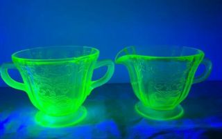 Vintage Federal Green " Madrid " Depression Glass Creamer & Sugar Vaseline Uranium