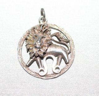 Vintage estate 925 sterling silver 1976 lion leo horoscope pendant charm 3