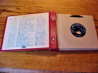 Vintage Decca 45 RPM Record Album Case,  12 EDDY ARNOLD single vinyl records 1 3