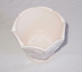 Vtg Jeannette NAPCO Shell Pink Milk Glass footed vase Paneled Grape Scallop Rim 5