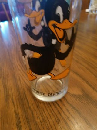 Pepsi - Warner Brothers Collector Series Glass - Daffy Duck - 1973 - Vintage