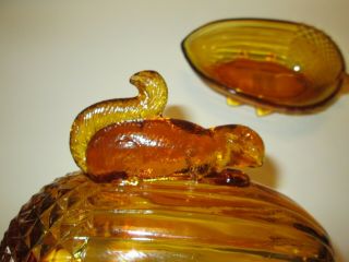 Vintage Squirrel Sitting on Nut L.  E.  SMITH Amber Glass Covered Candy Dish 7