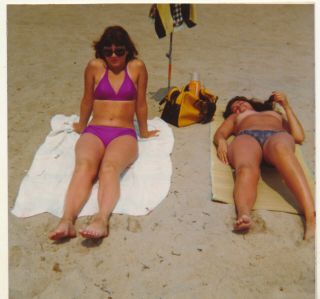 Vintage Photo 1970 - 80s - 2 Pretty Girls Sunbathing On Beach