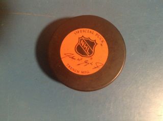 1987 - 92 WINNIPEG JETS NHL VINTAGE GENERAL TIRE ZIEGLER TRENCH GAME PUCK 2