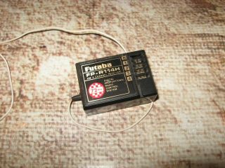 Vintage Rc Futaba Receiver 72 Mhz Am 4 Channel Fp - R114h (1)