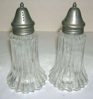 Large Vintage Clear Glass Salt & Pepper Shakers 5.  75 " T Ribbed Air Bubbles Heavy